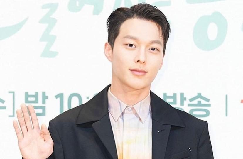 Jang Ki Yong irá se alistar as forças armadas em agosto