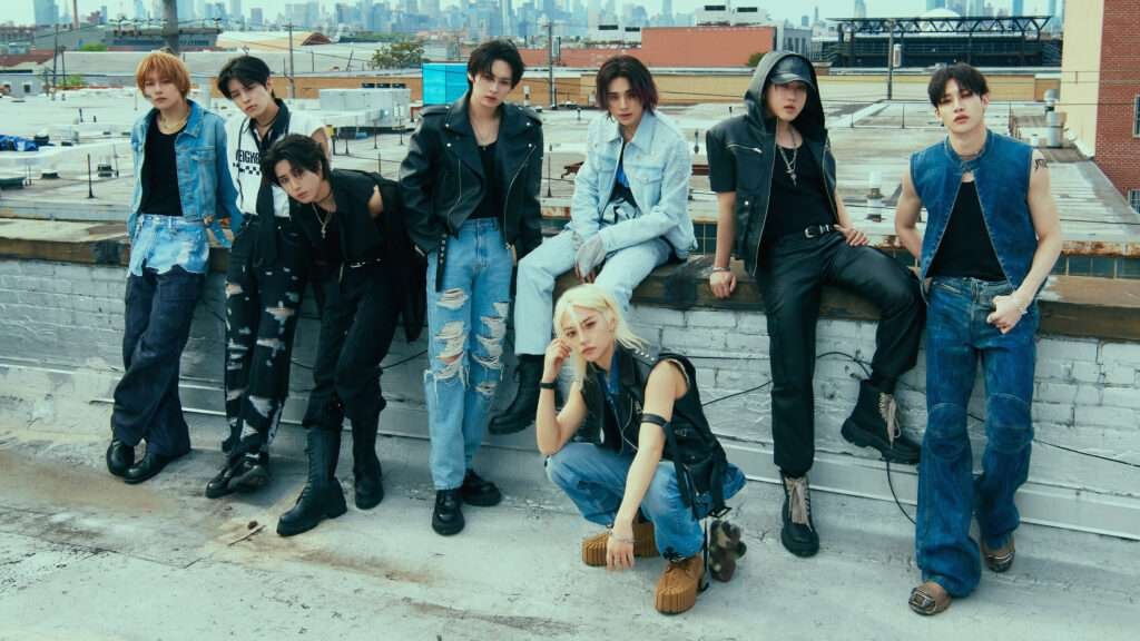 Stray Kids スキズ　ヒョンジン NOEASY MMT mmt Amazon.co.jp: スキズ Stray Kids CD NOEASY 限定盤 straykids トレカ